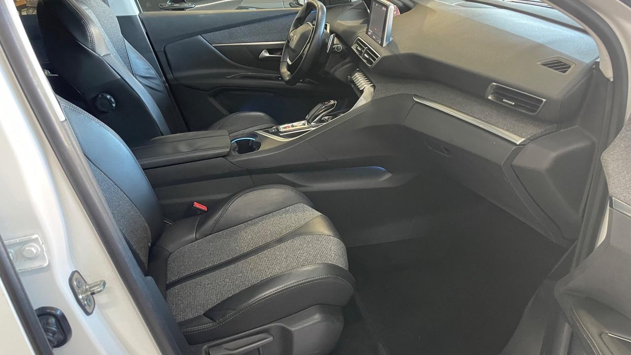 Peugeot 3008 BlueHDi 120 EAT6 S&S Allure