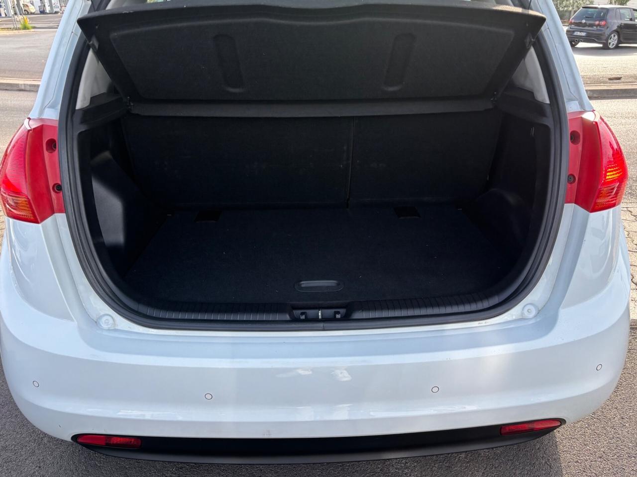 Kia Venga 1.4 CRDi 90CV Cool