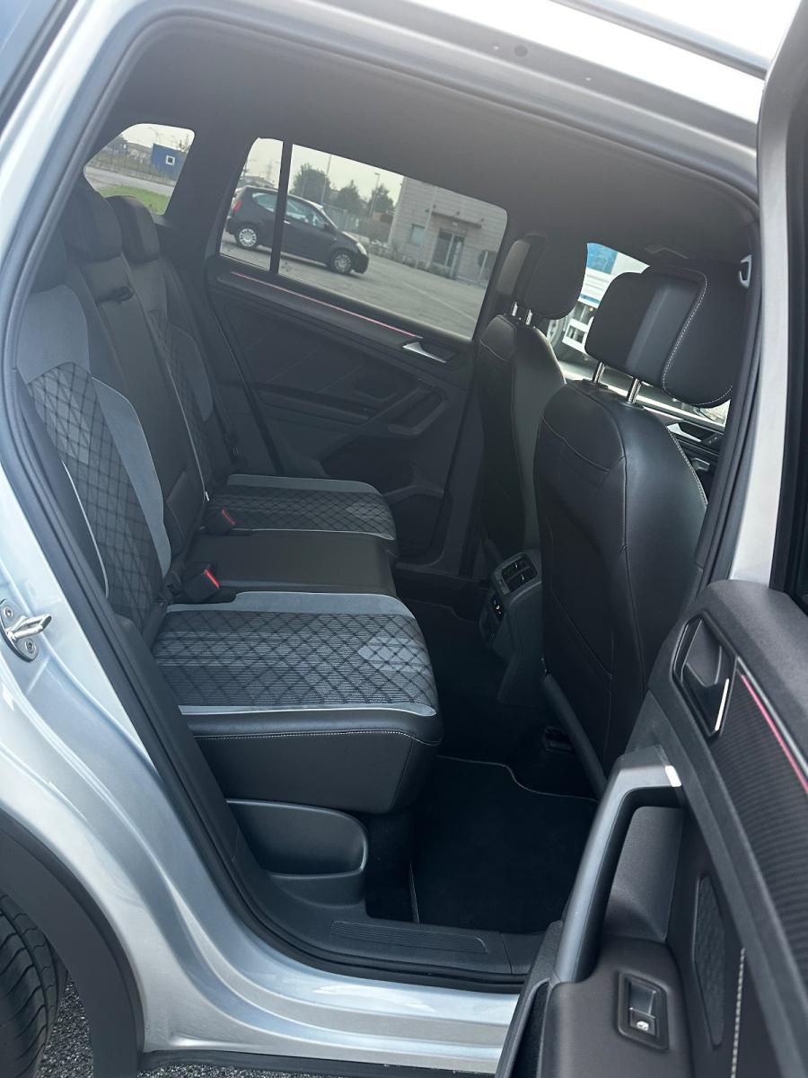 VOLKSWAGEN - Tiguan - Allsp. 2.0 TDI SCR DSG R-Line