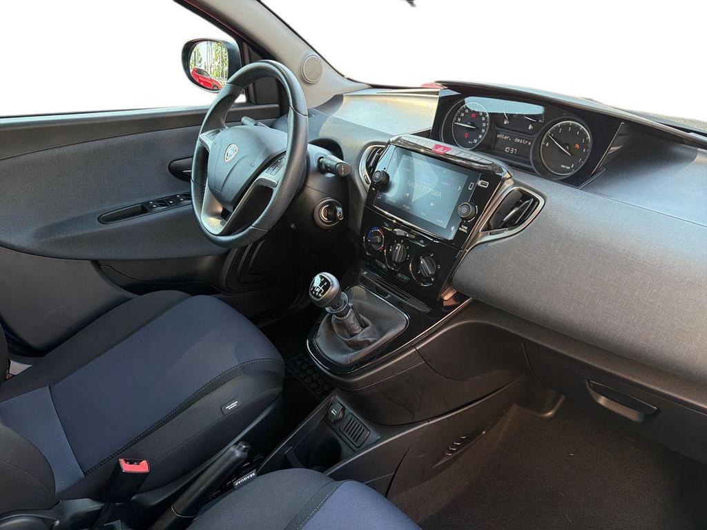 Lancia Ypsilon 1.0 hybrid Gold s&s 70cv
