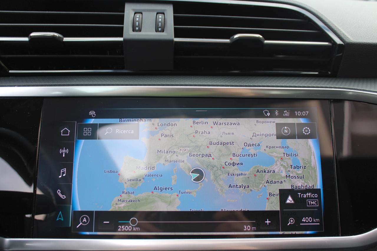 Audi Q3 35 TDI S tronic Business