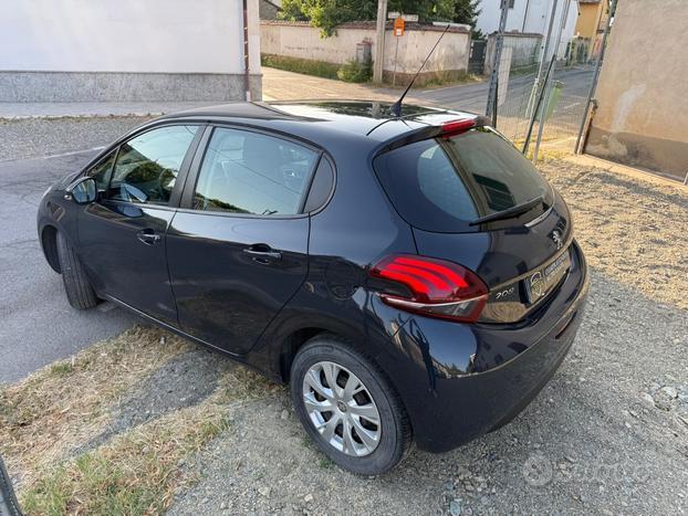 Peugeot 208 1.0 benzina euro 6b 76 mila km