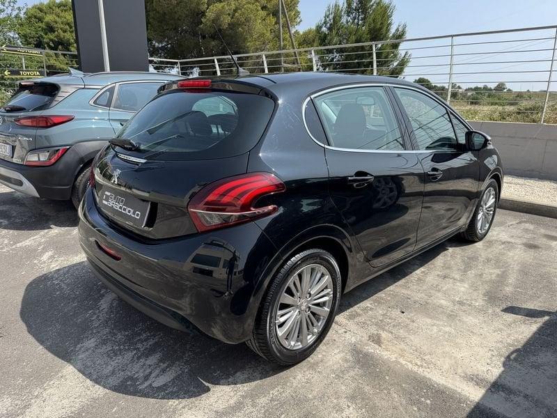 Peugeot 208 PureTech 82 5 porte Allure