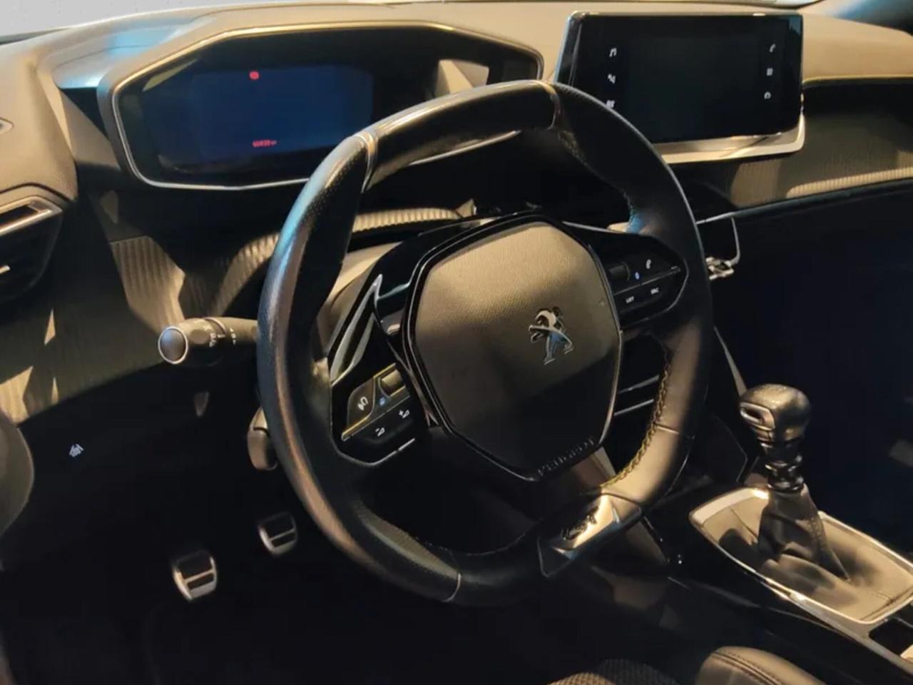 Peugeot 2008 PureTech 155 S&S EAT8 GT