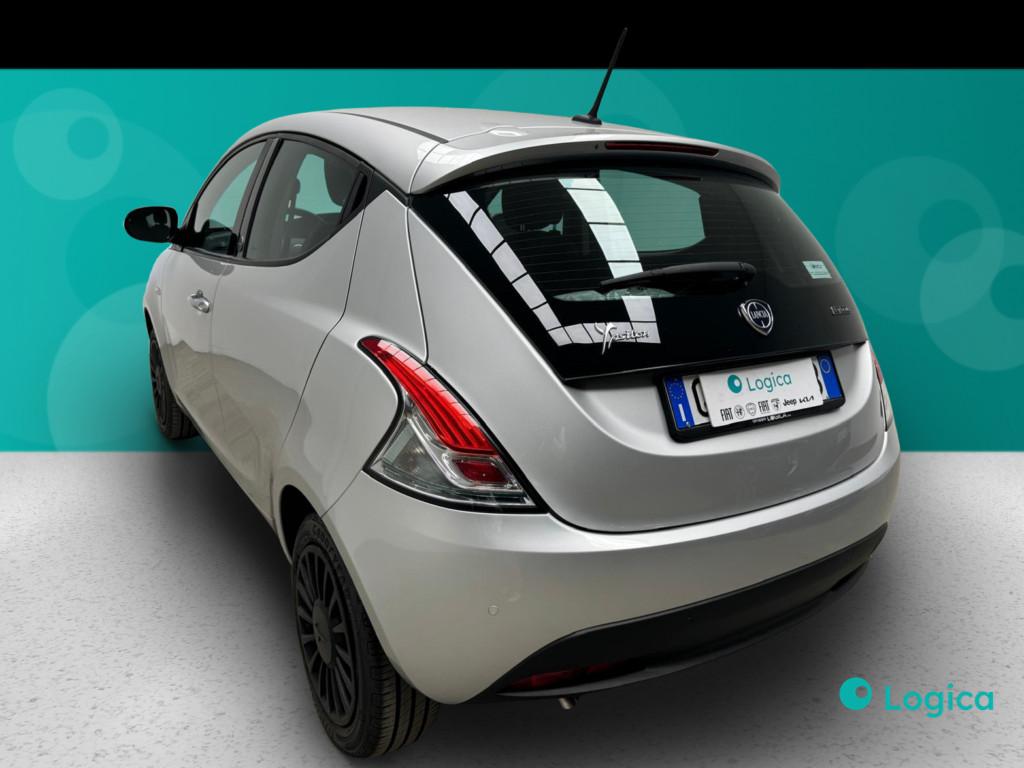 LANCIA Ypsilon III 2021 - Ypsilon 1.0 firefly hybrid Silver s&s 70c