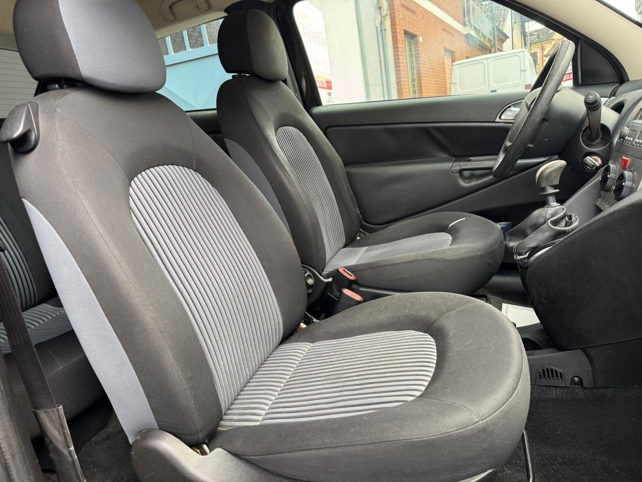 Lancia Ypsilon 1.4 Argento