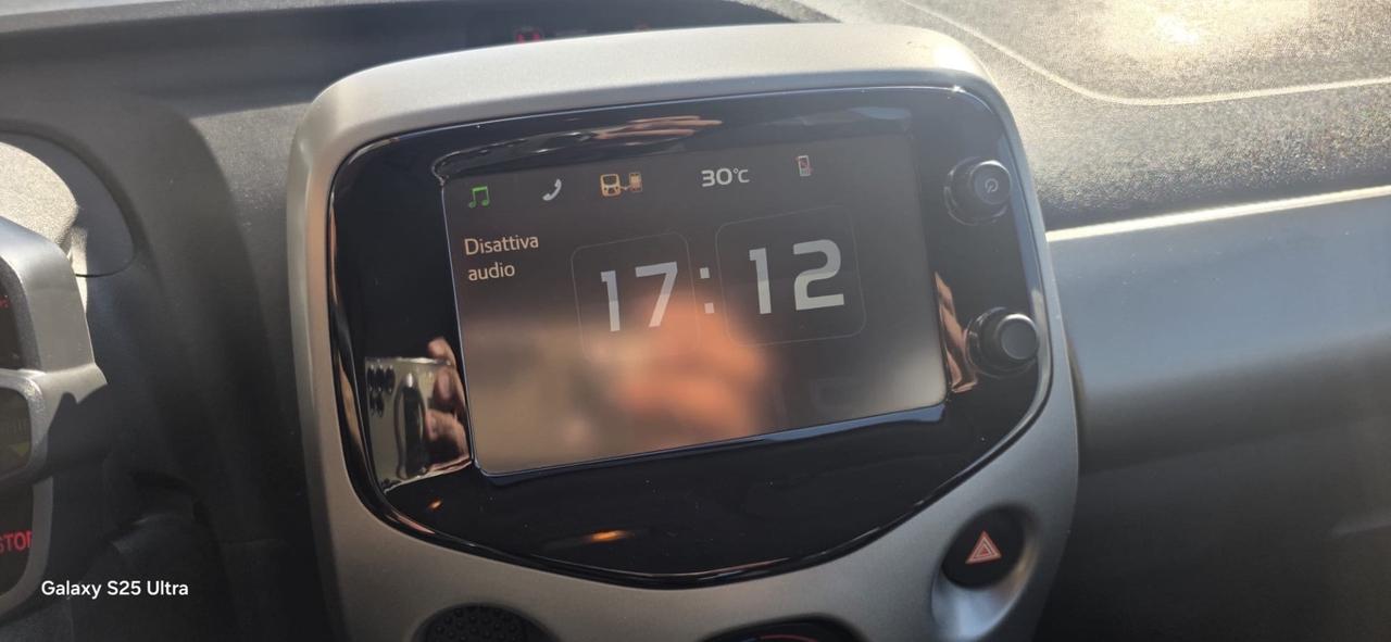 Peugeot 108 1.0 benzina Neopatentati