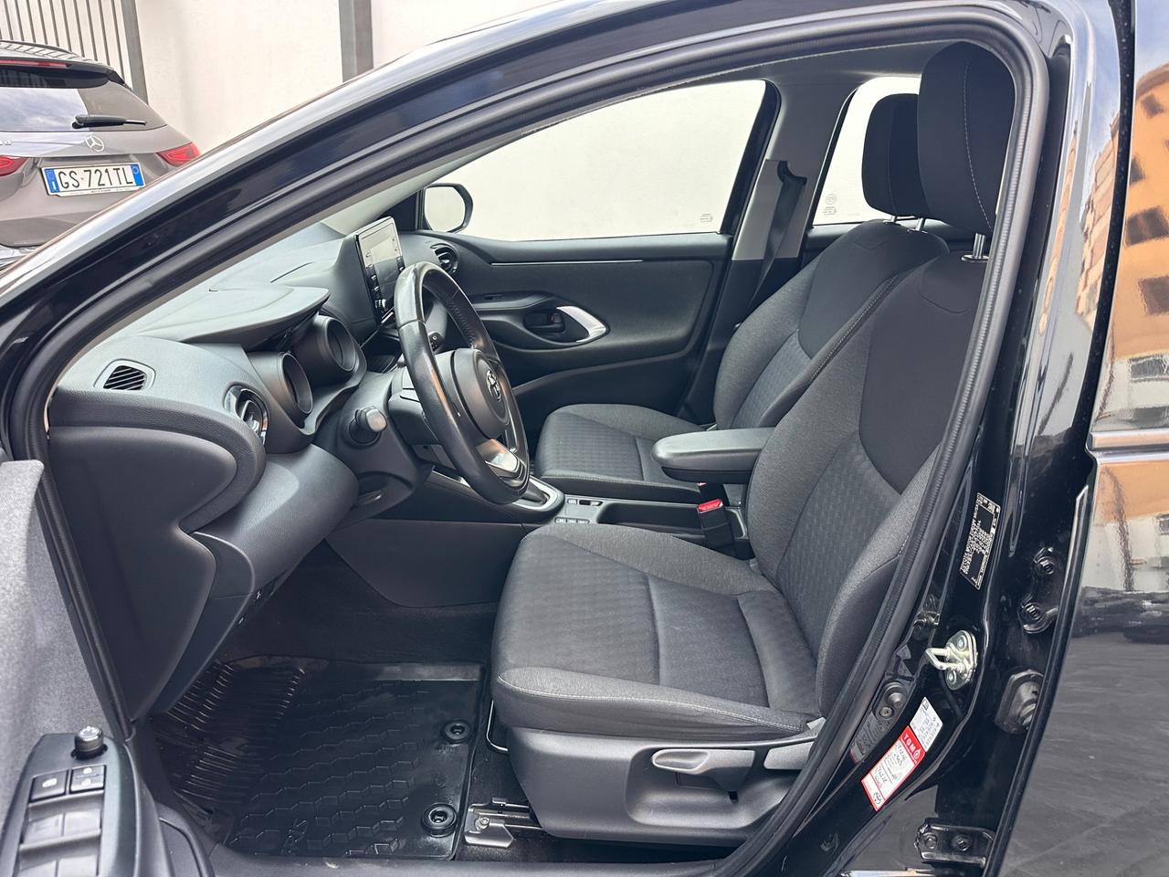 Toyota Yaris 1.5 Hybrid 5 porte Lounge