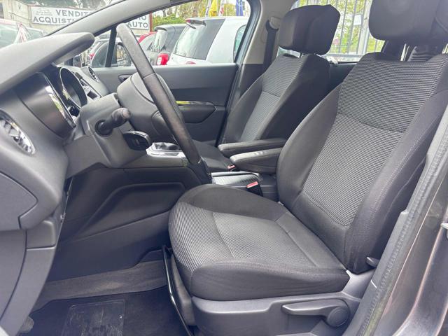 PEUGEOT 5008 1.6 HDi 112CV Business