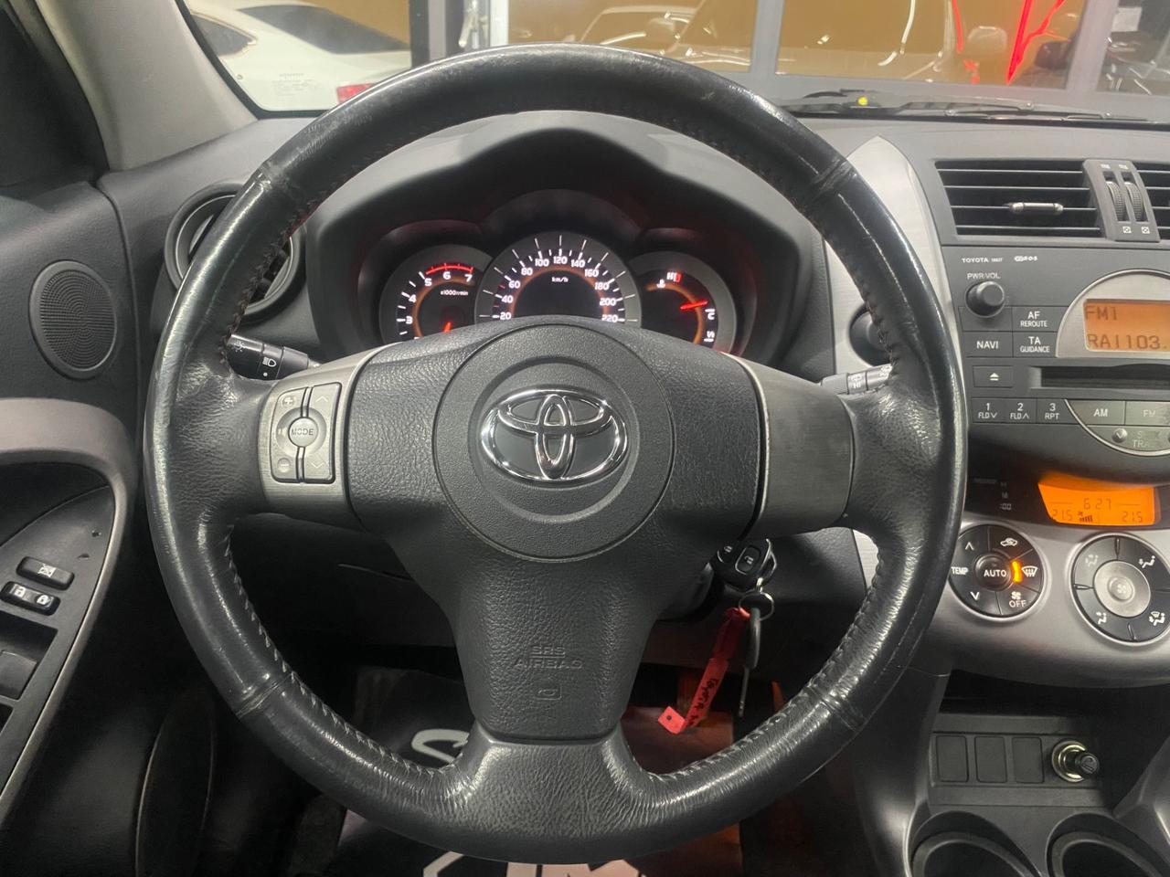 Toyota RAV4 2.2 D-4D 136 CV Luxury UNICO PROPRIETARIO