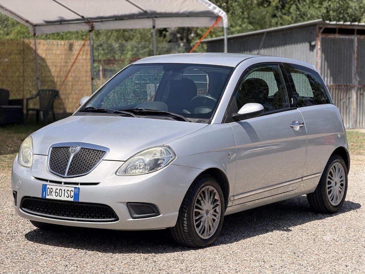 Lancia Ypsilon 1.2 Argento
