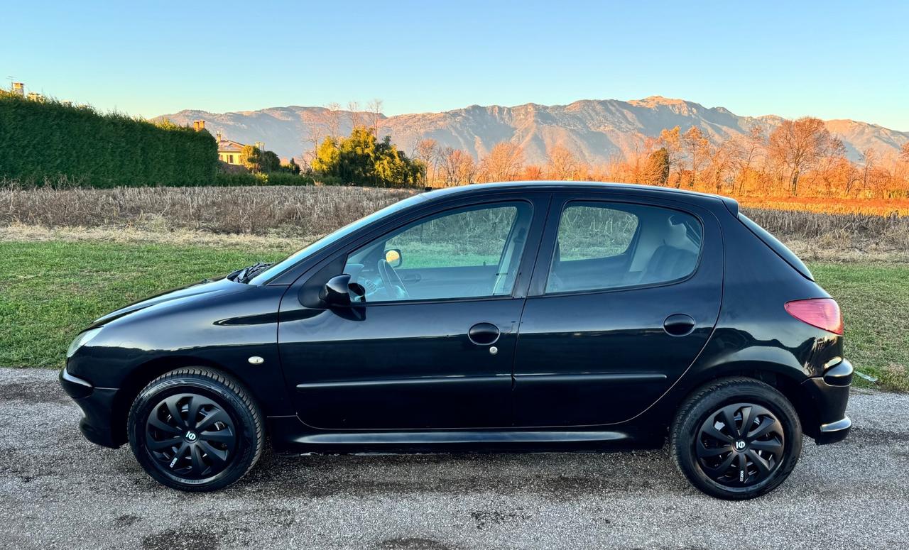 PEUGEOT 206 1.4 HDI DIESEL 5 PORTE NEOPATENTATi