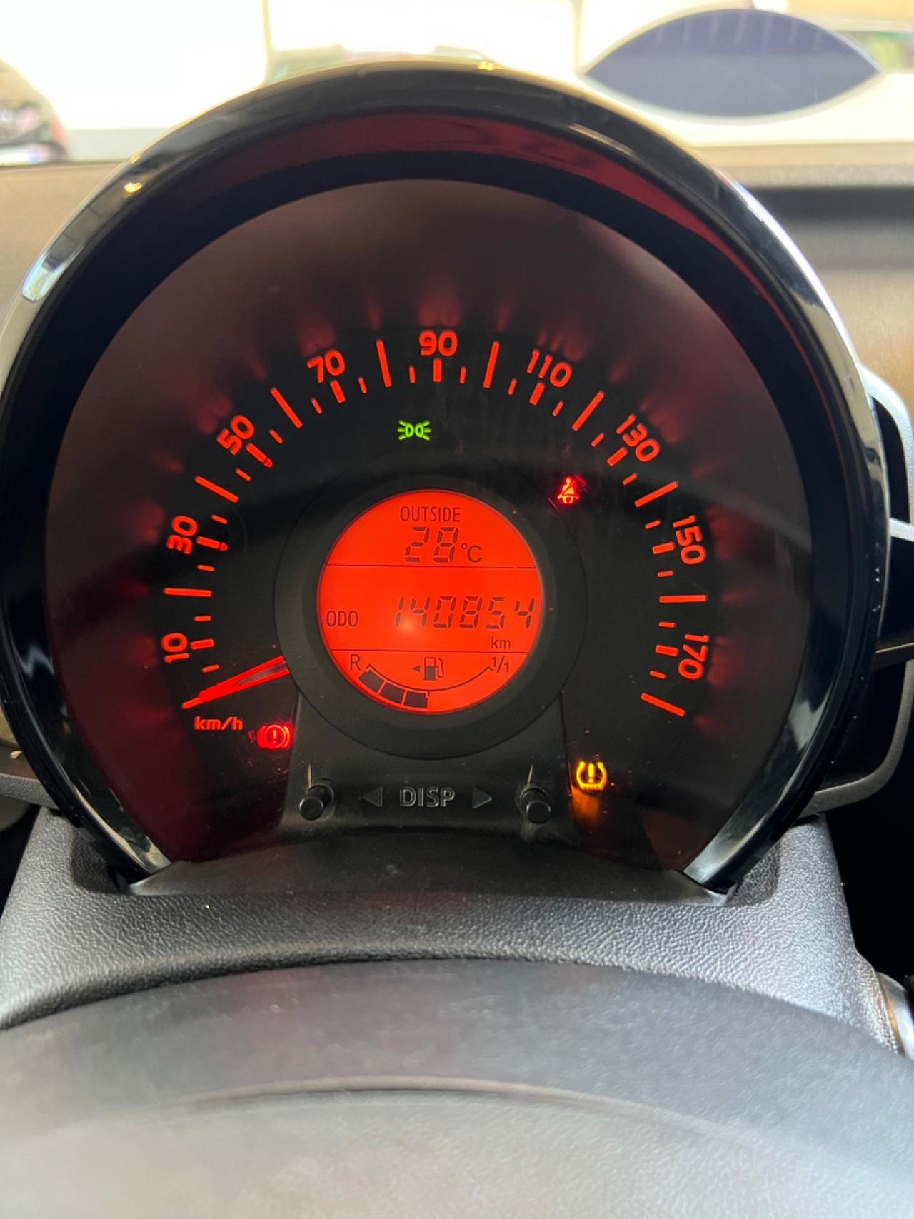 Toyota Aygo 1.0 VVT-i 69 CV 5 porte x-cite MMT