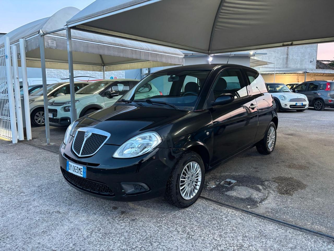 Lancia Ypsilon 1.2 Versus