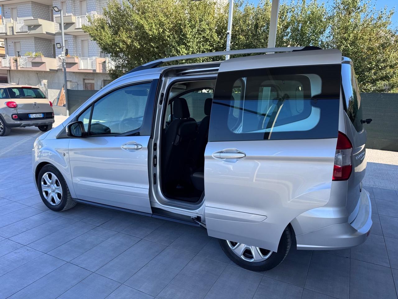 Ford Tourneo Courier 1.5 TDCI 95 CV Plus
