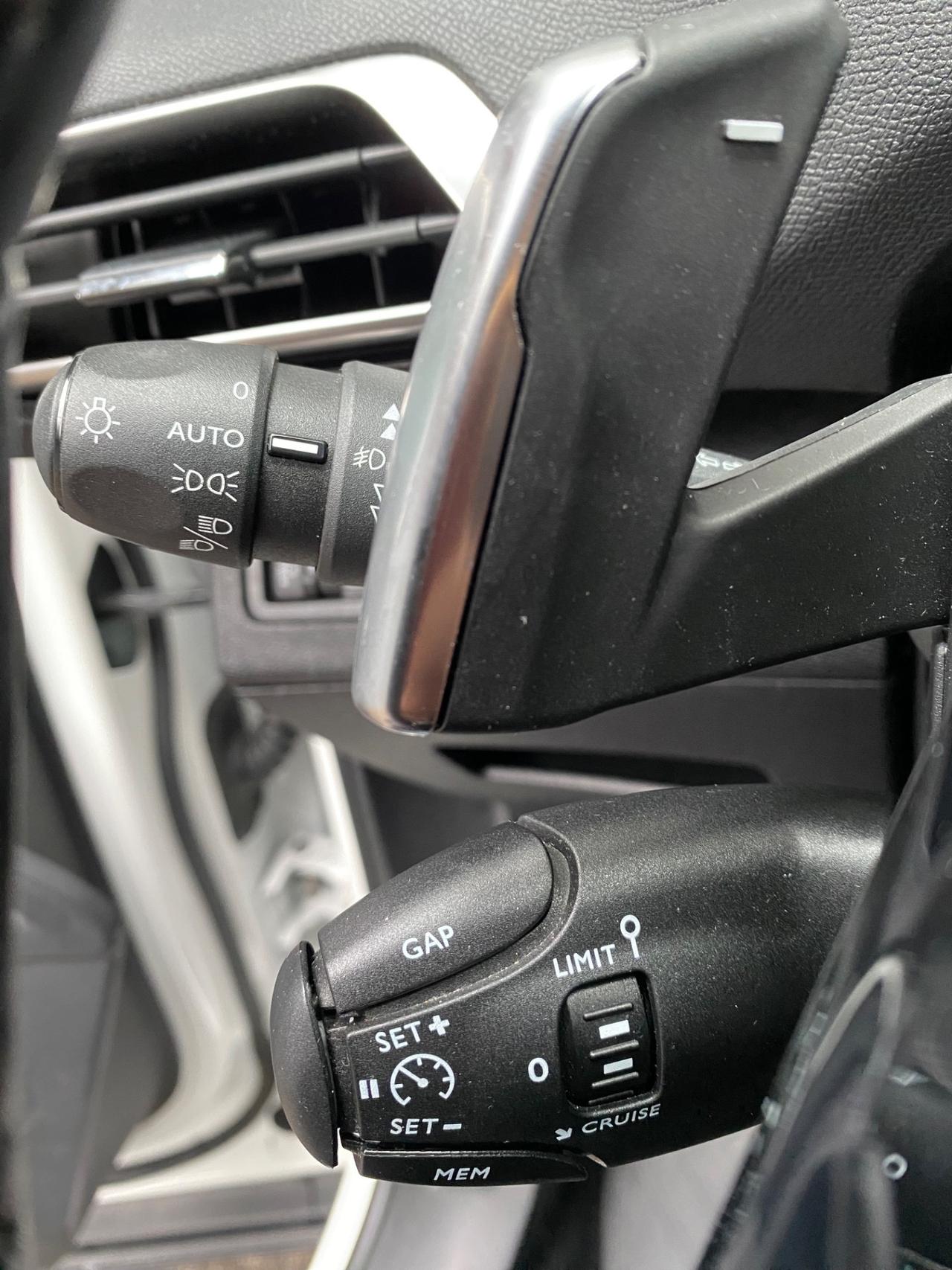 Peugeot 3008 1.5 BlueHDi 130cv S&S EAT8 Allure