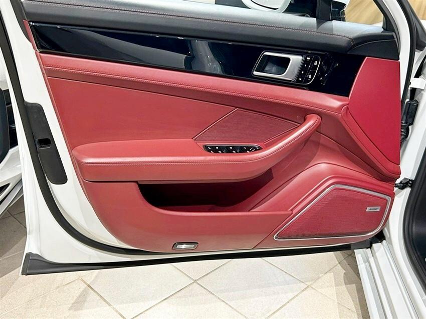 Porsche Panamera 4.0 Turbo
