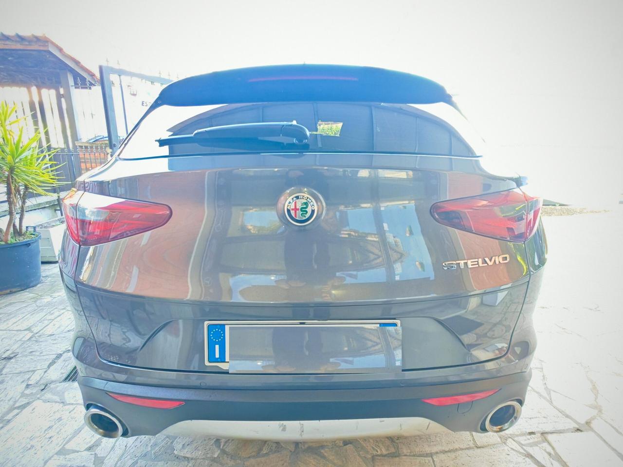 Alfa Romeo Stelvio 2.2 Turbodiesel 160 CV AT8 RWD Business