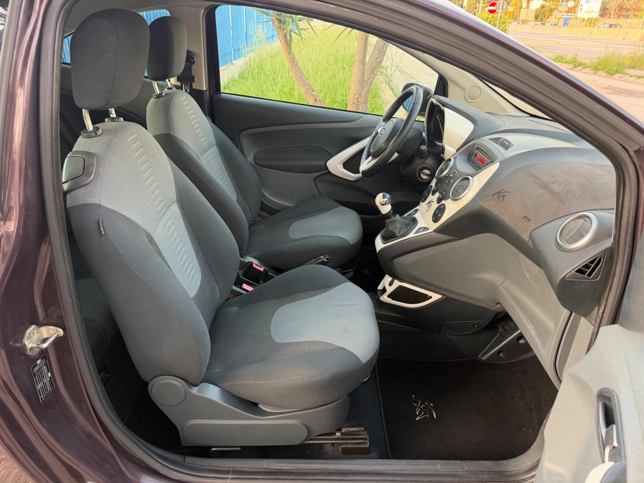 Ford Ka 1.2 benzina 69 cavalli 2015 Titanium