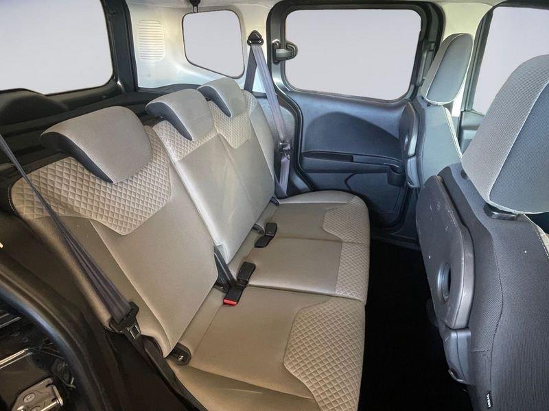 Ford Tourneo Courier 1.5 TDCI 75CV Titanium