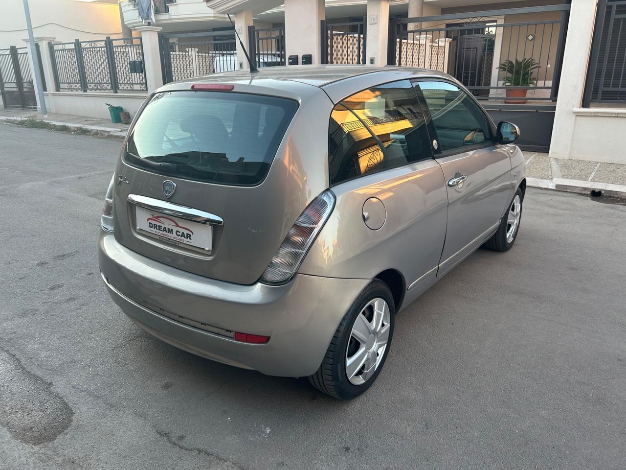 Lancia Ypsilon 1.4 Unyca Ecochic GPL