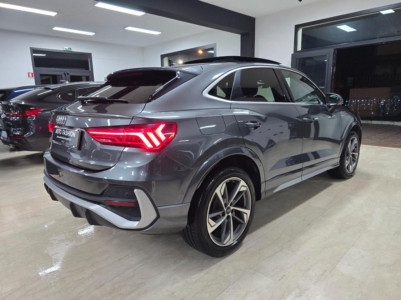 Audi Q3 35 TDI S tronic line (Extra full)