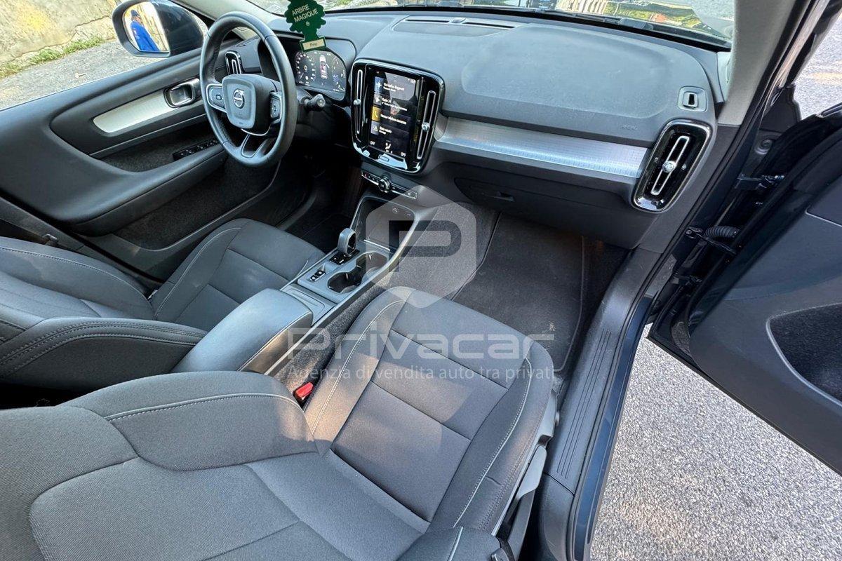 VOLVO XC40 T2 Geartronic Momentum Pro