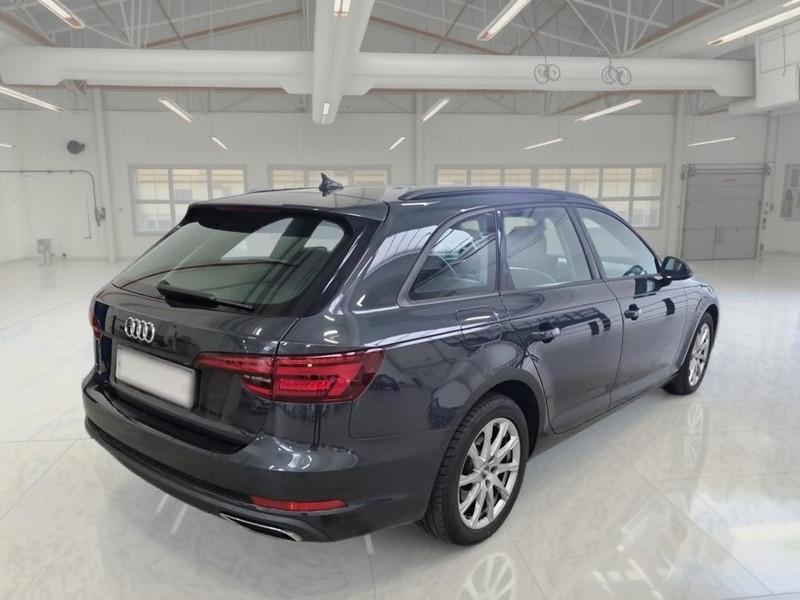 AUDI A4 AVANT 2.0 40 TDI BUSINESS S TRONIC STATION WAGON