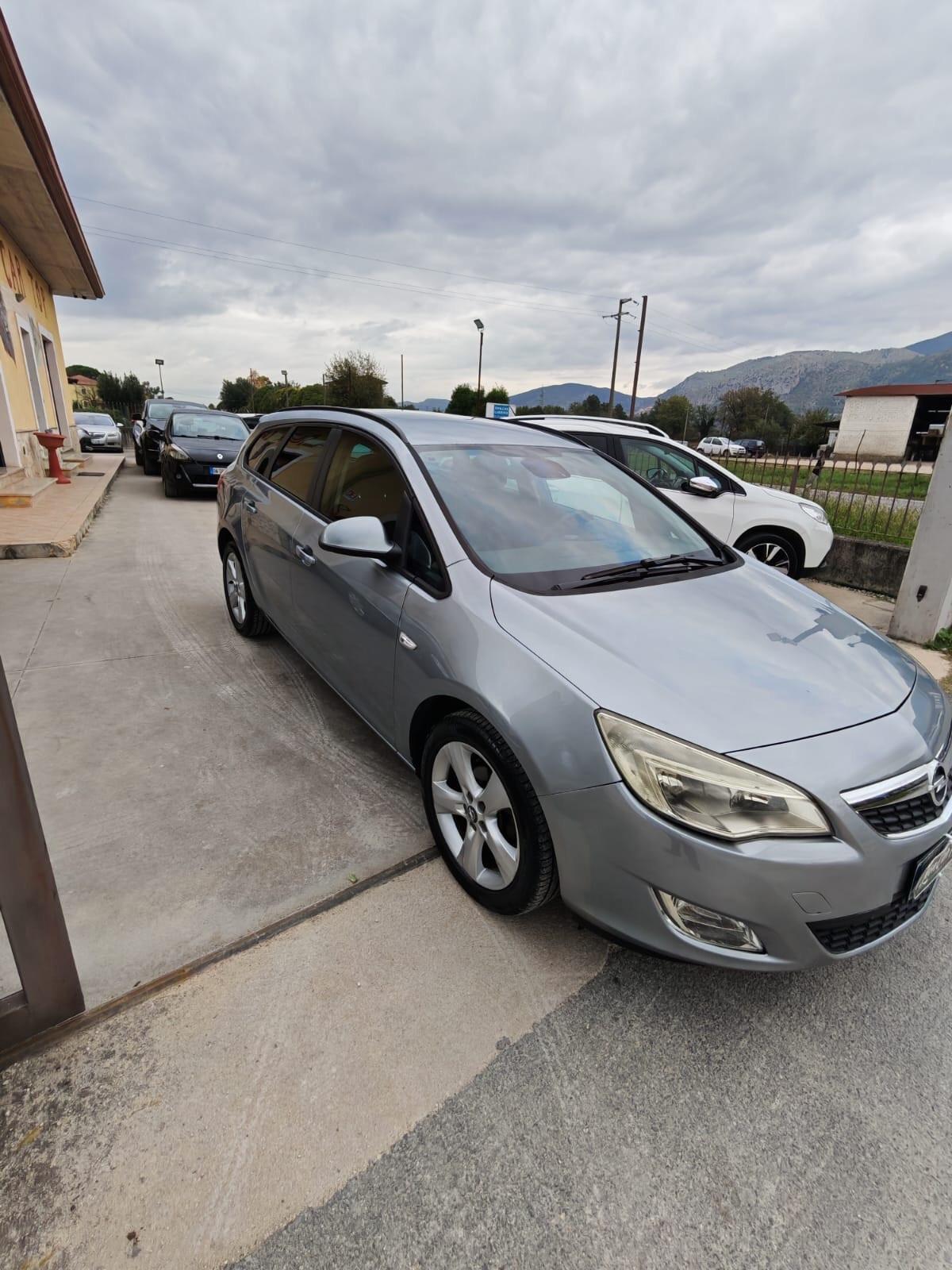Opel Astra 1.4 100CV Sports Tourer Elective benzina e gpl