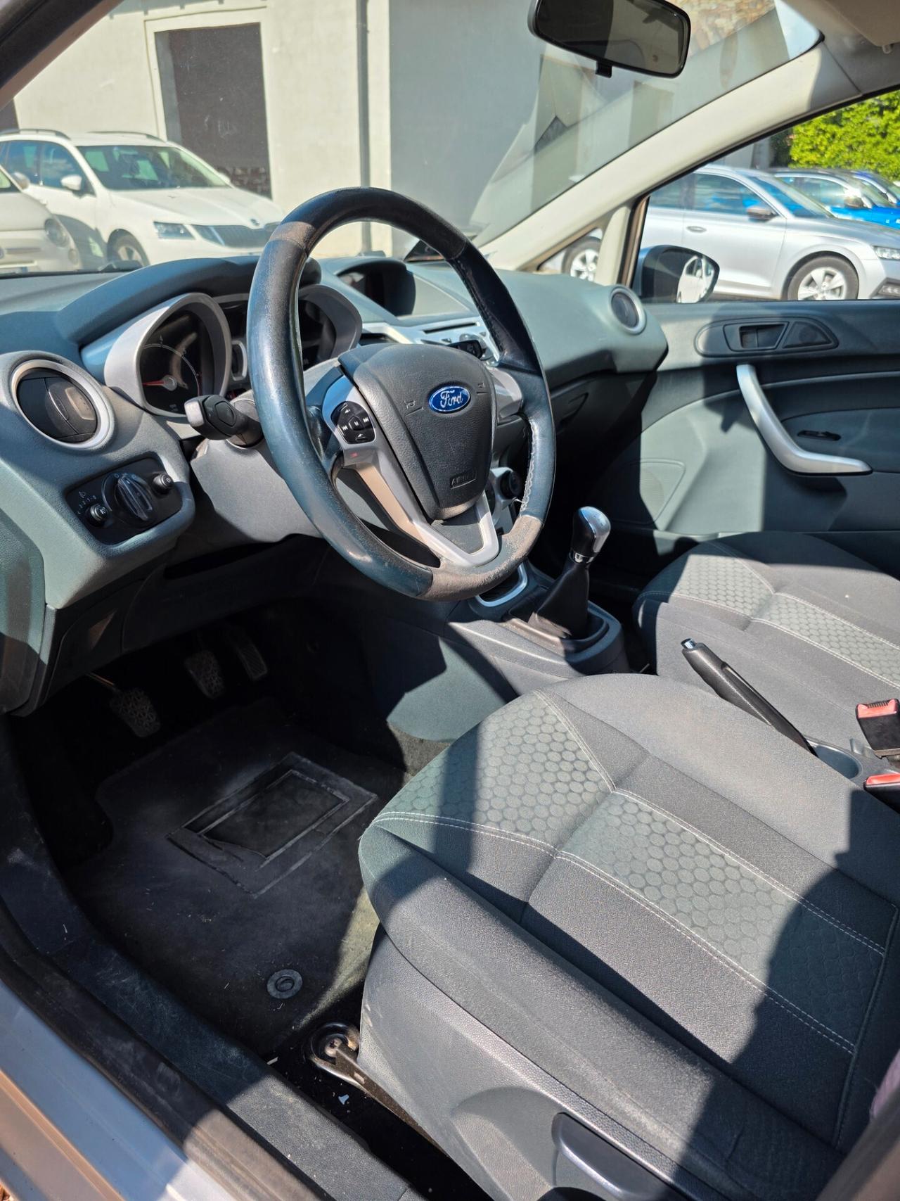 Ford Fiesta 1.4 5 porte Bz.- GPL Titanium
