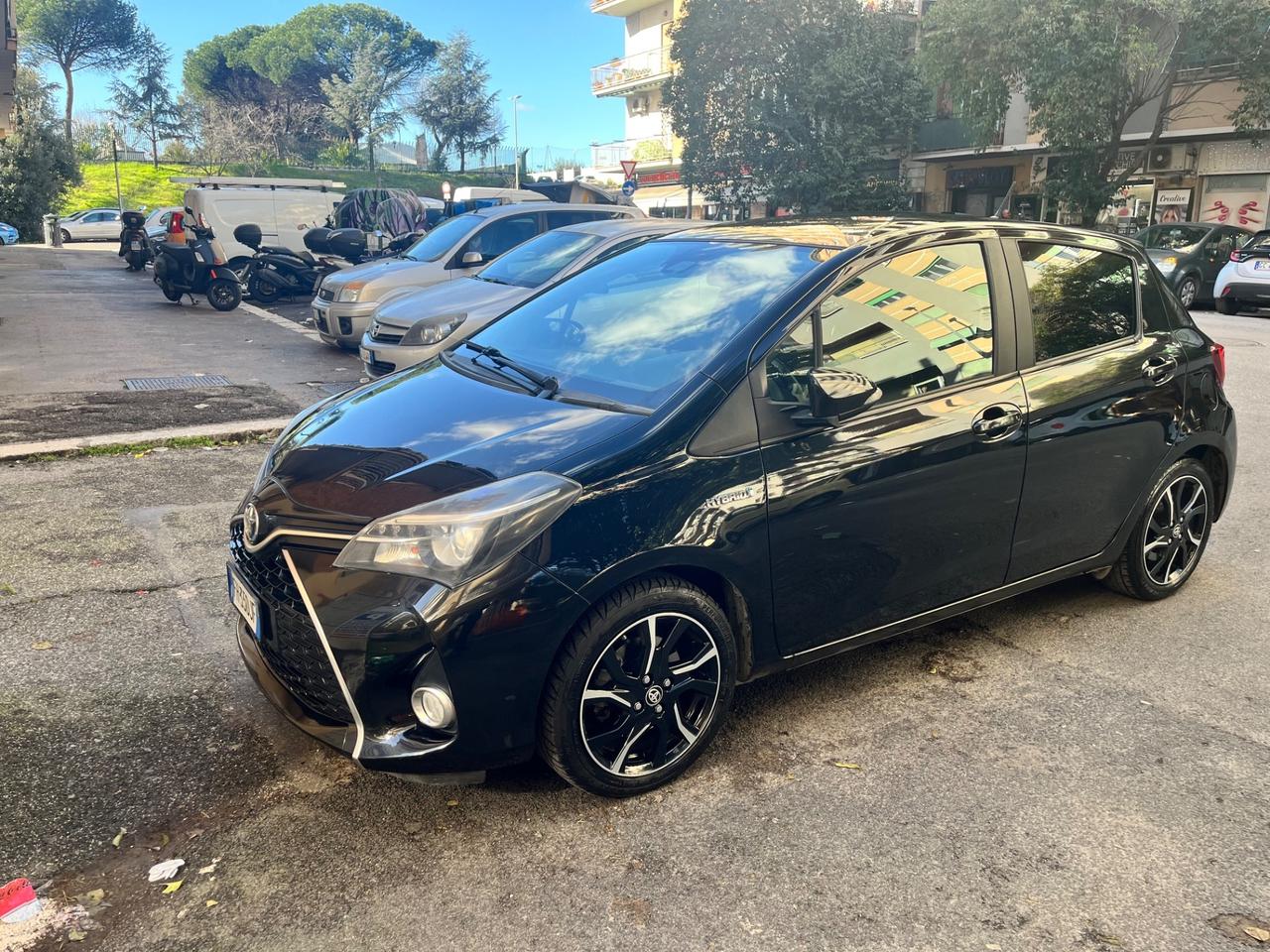 Toyota Yaris Trend red edition full optional