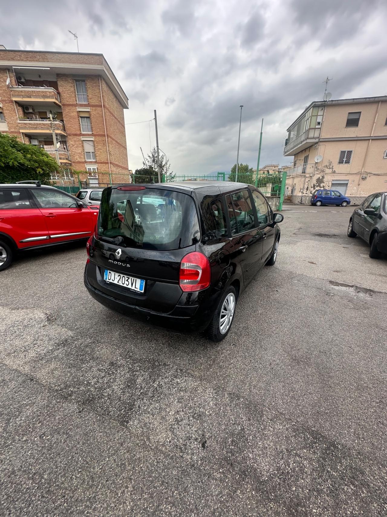 Renault Modus Grand 1.2 16V Dynamique