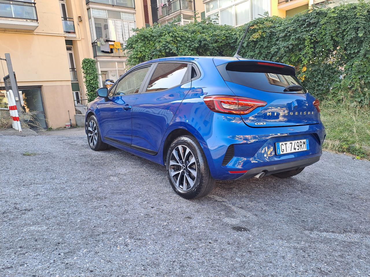Mitsubishi Colt 1.0L turbo 90 CV Invite