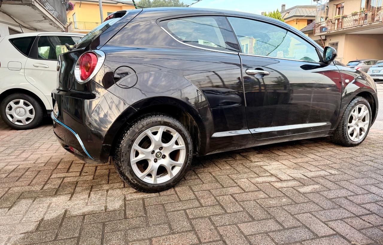 Alfa Romeo MiTo 1.6 JTDm 16V Distinctive Sport Pack