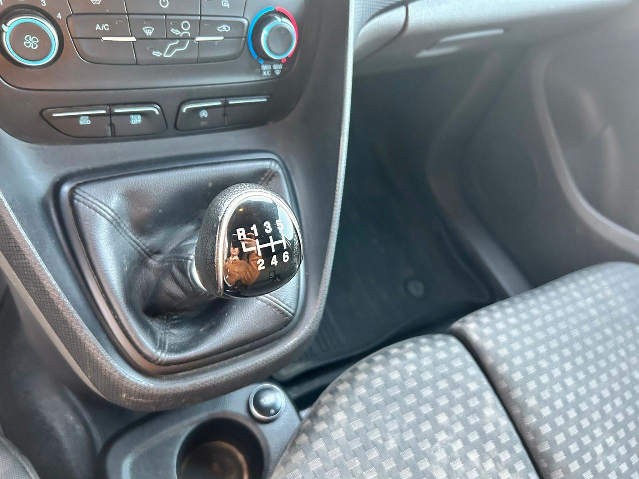 FORD TRANSIT CONNECT 1.5D 2019
