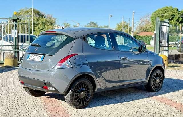 Lancia Ypsilon 1.2 8v S MomoDesign 69cv E6