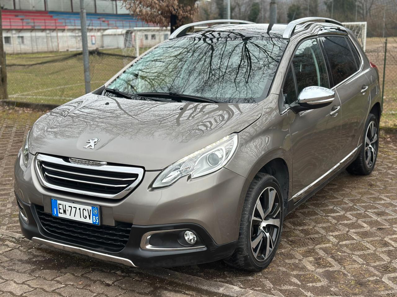 Peugeot 2008 1.6 VTi 120CV Allure