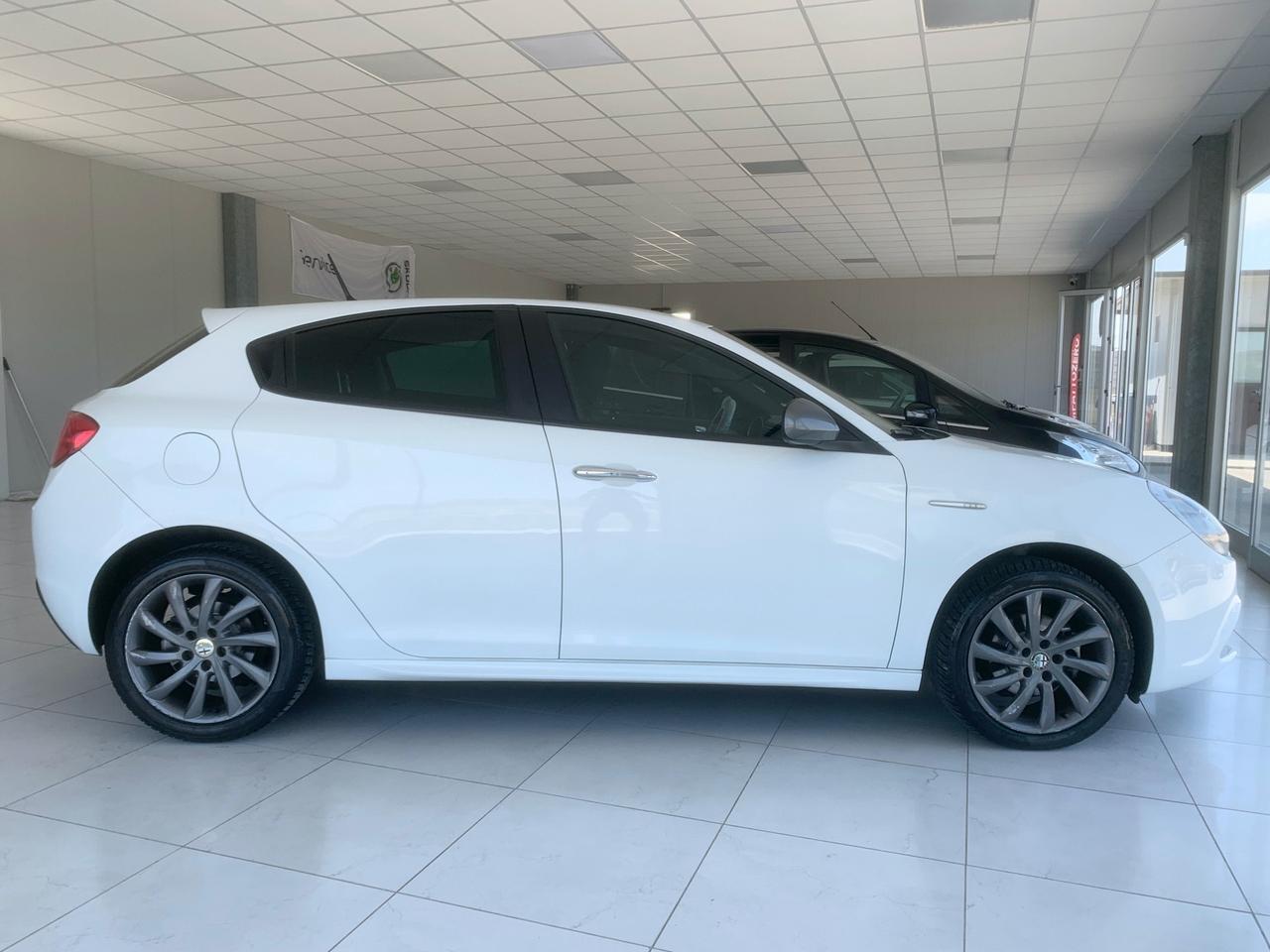 Alfa Romeo Giulietta 1.6 JTDm-2 105 CV MODELLO “VELOCE”
