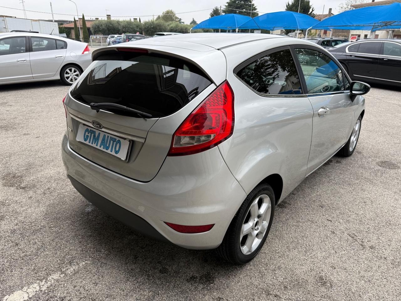 Ford Fiesta 1.4 TDCi 70CV 3 porte - Neopatentati