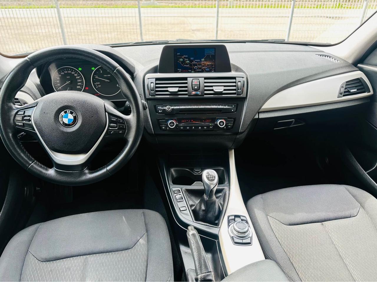 Bmw 118 118d 5p. Unique