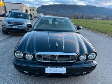Jaguar XJ 2.7 D V6 cat Executive