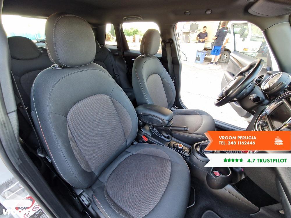 MINI Cooper D F55 1.5 Hype 5P 2017 NEOPATENTATO