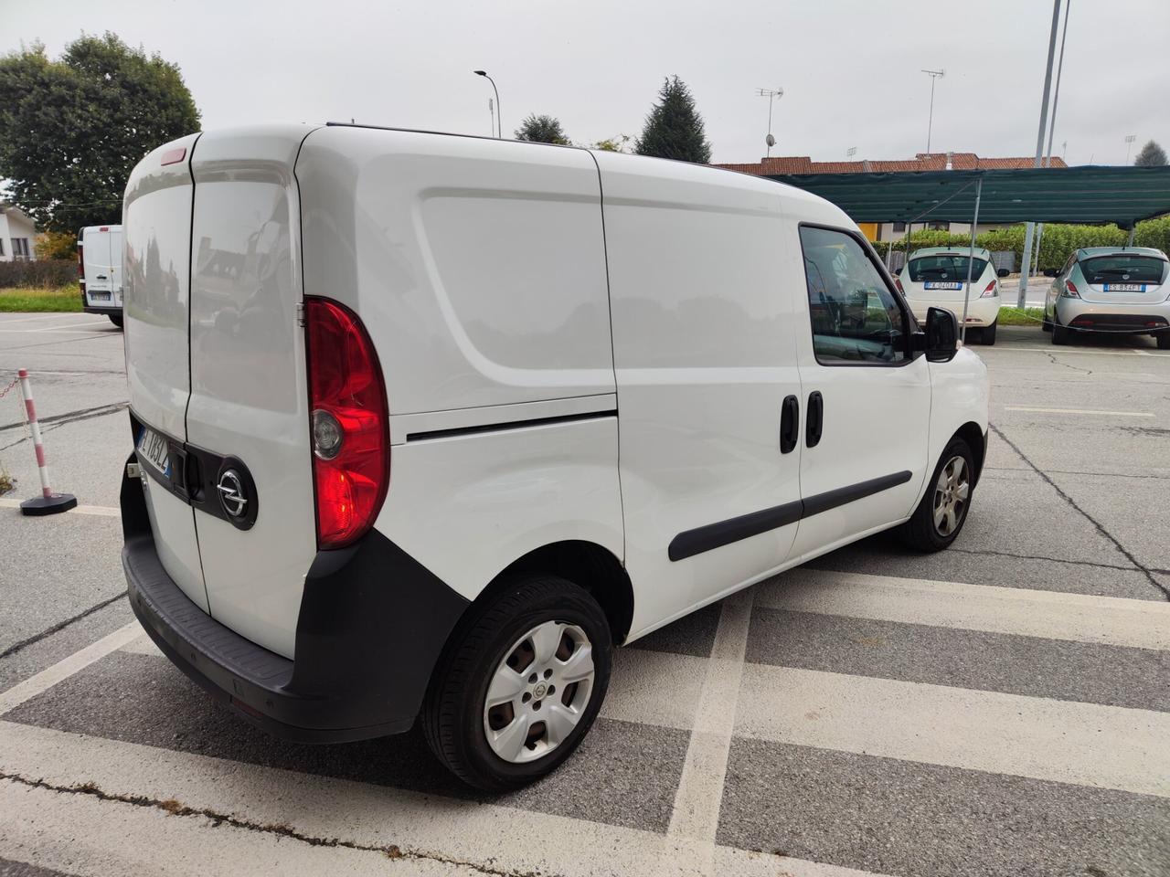 Opel Combo 1.6 CDTI 105CV PC-TA Van (750kg) E6