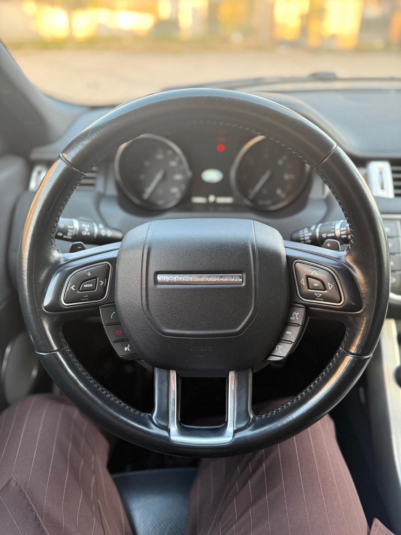 Land Rover Range Evoque 2.0 TD4 180 CV 5p. Pure