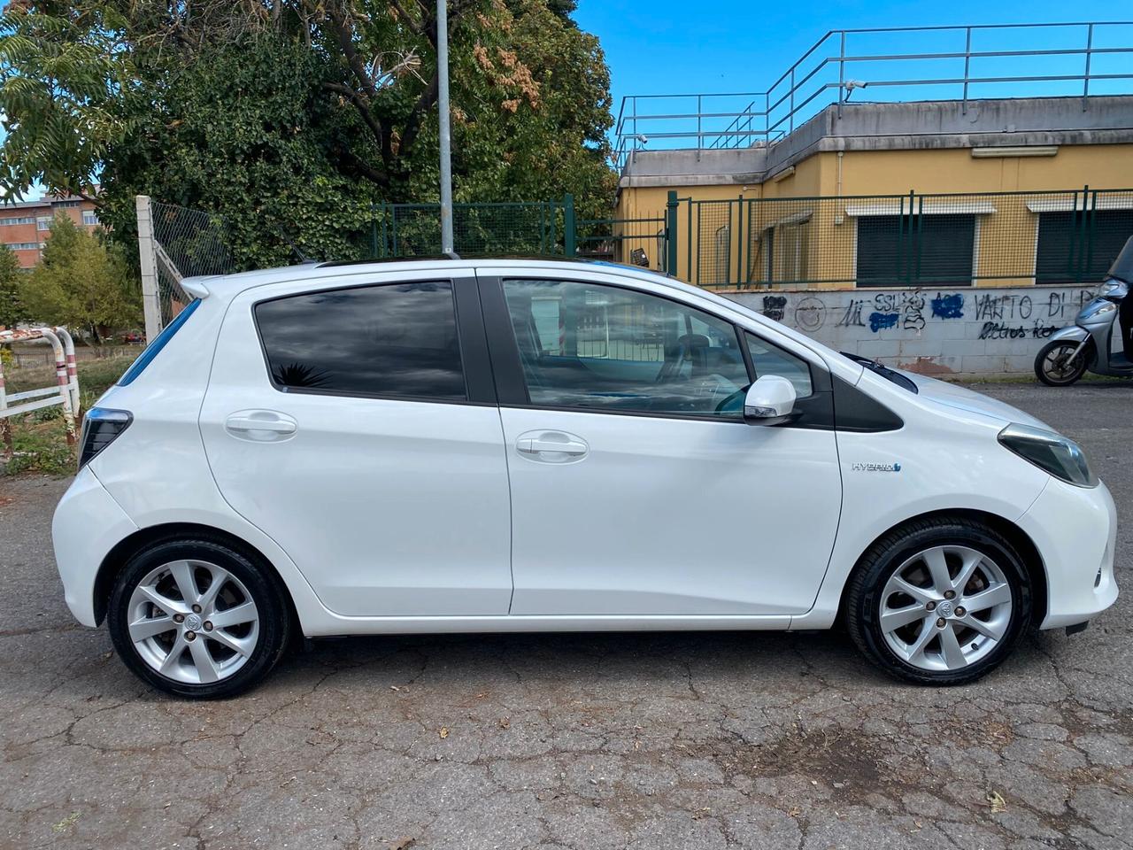 Toyota Yaris 1.5 Hybrid 5 porte Lounge