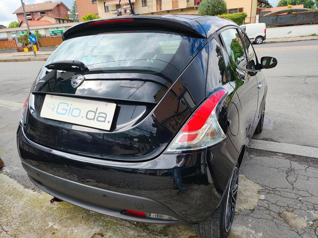 LANCIA YPSILON 1.0 HYBRID -2023
