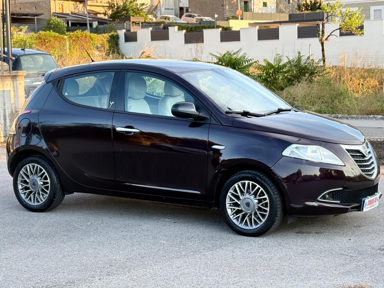 Lancia Ypsilon 1.3 MJT 95CV Platinum FULL/Pelle