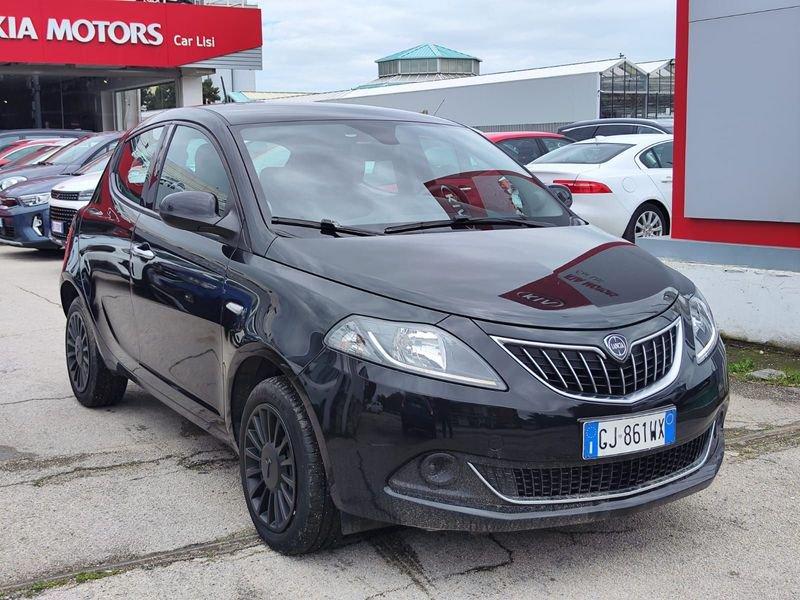 Lancia Ypsilon 1.0 FireFly 5 porte S&S Hybrid Silver