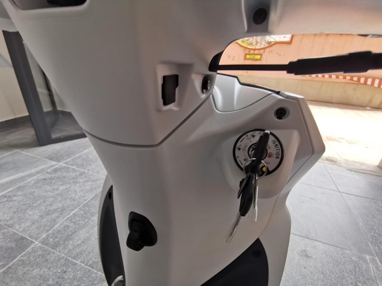 Kymco People S 125 S200