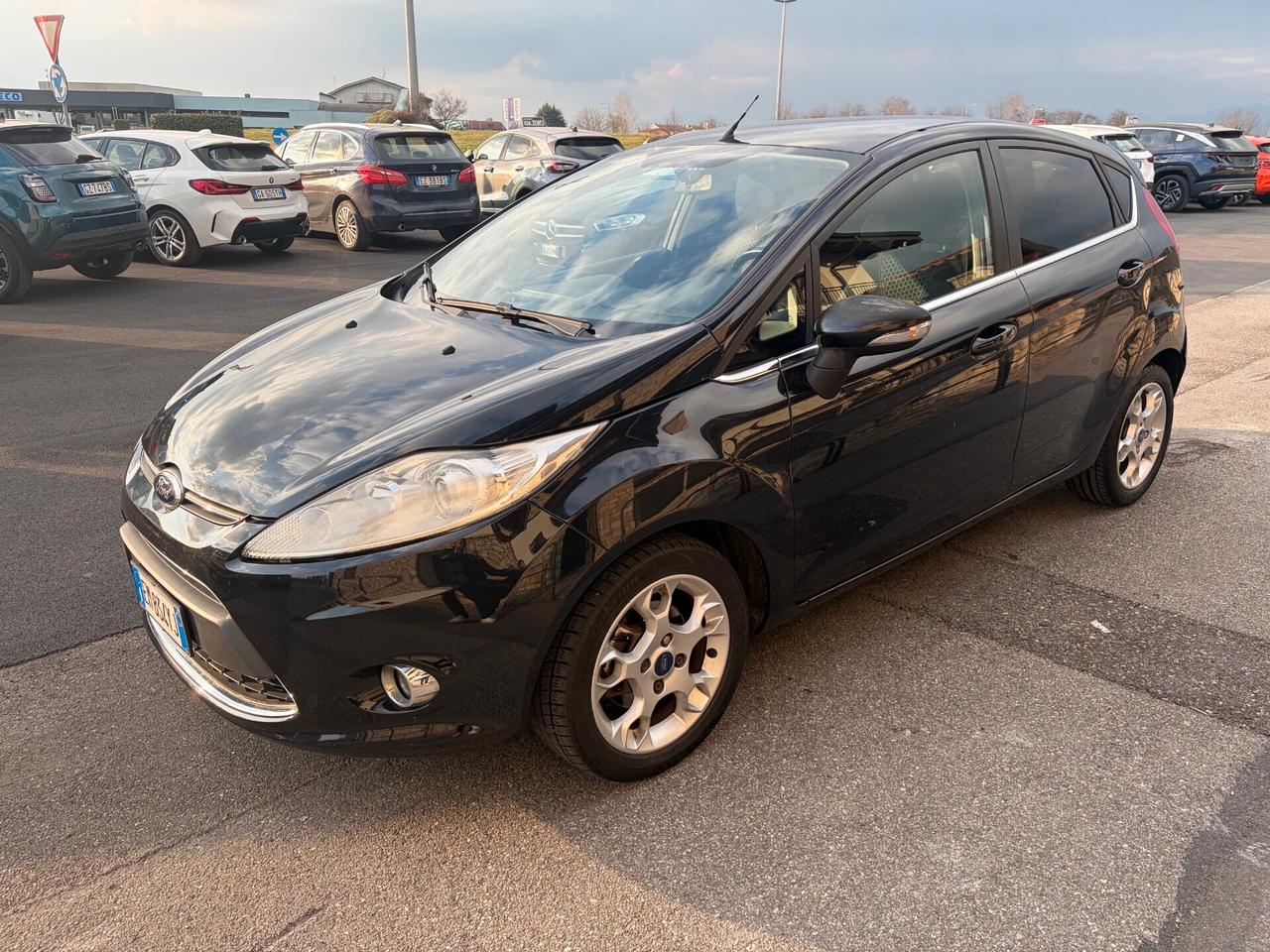 Ford Fiesta Ikon 1.4 TDCi 70CV 5 porte